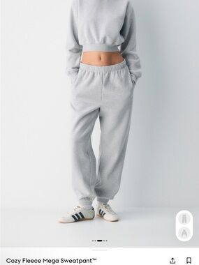 TNA Light Gray Fleece Sweatpants
